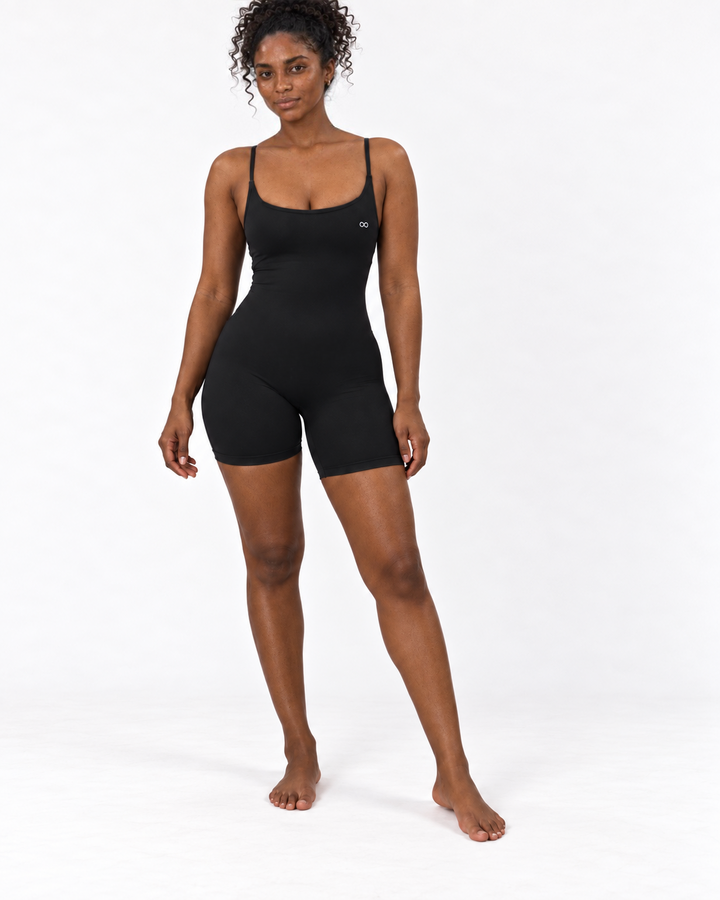 Svart kort träningsjumpsuit för dam – ST8MNT