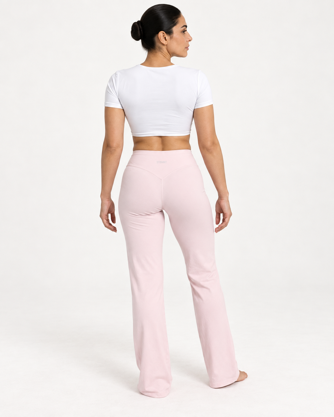 Rosa wide leg-byxor för dam bakifrån – ST8MNT